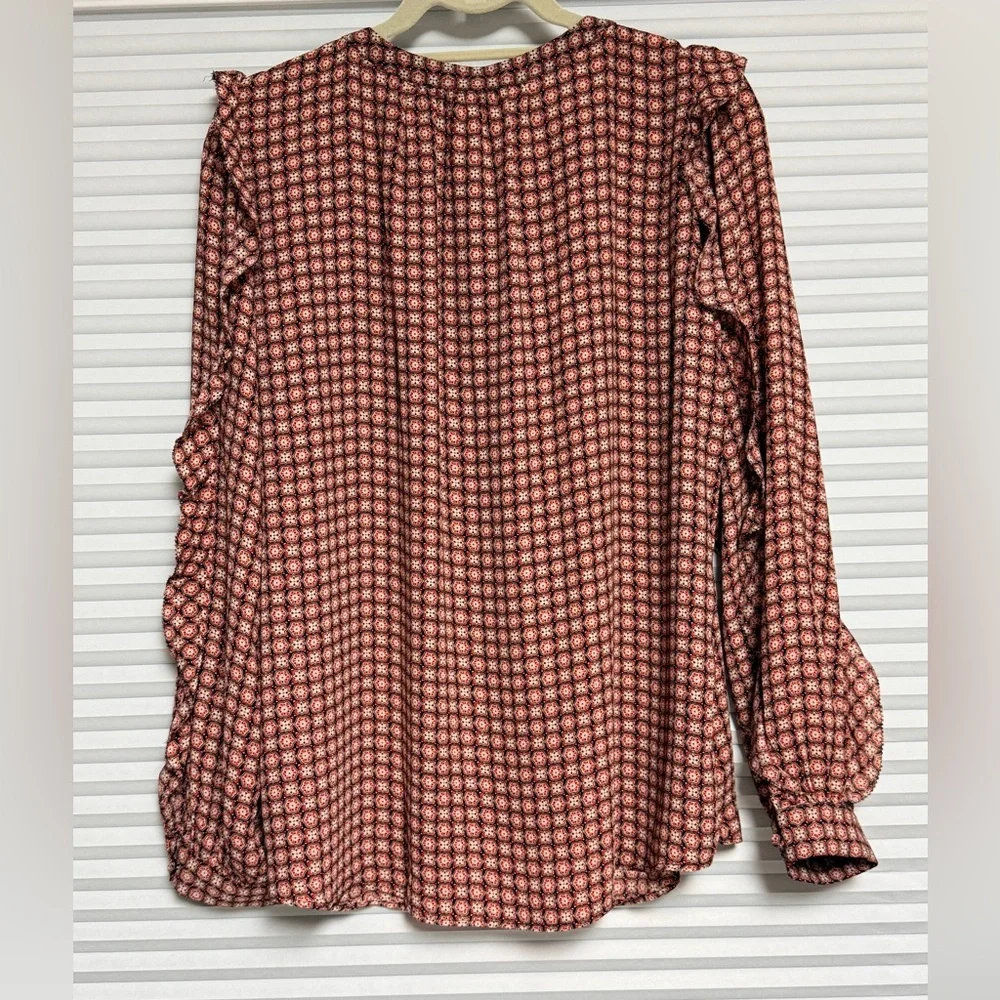 LOFT Red and Black Geometric Blouse - Picture 6 of 6